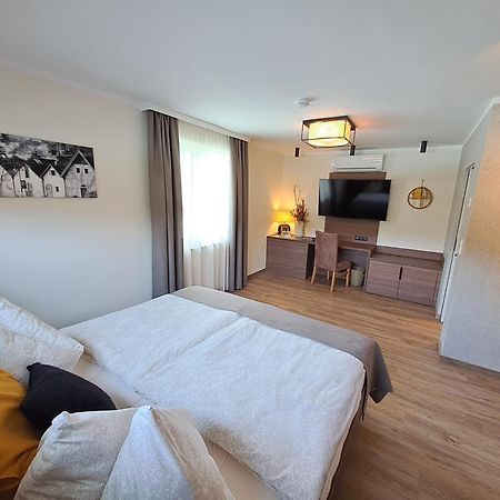 Schliefauhof Hotell Randegg Eksteriør bilde
