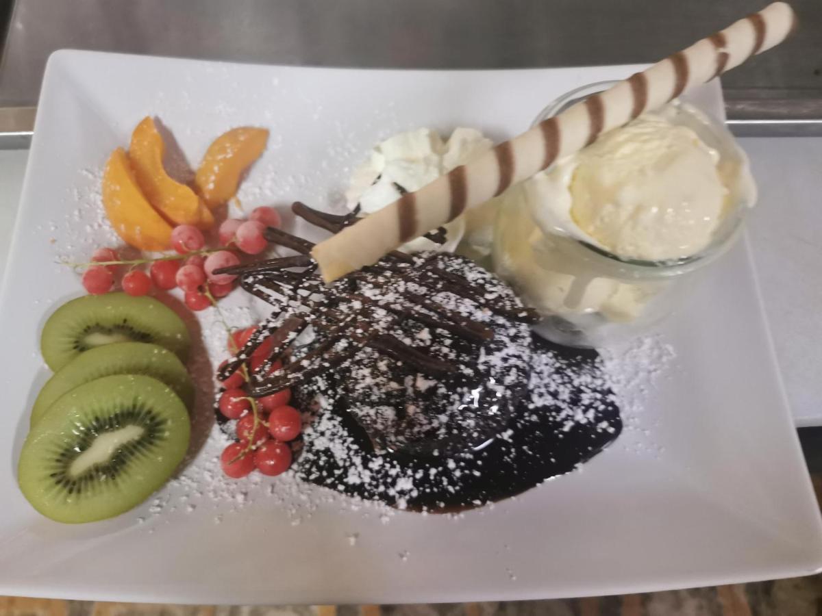 Schliefauhof Hotell Randegg Eksteriør bilde